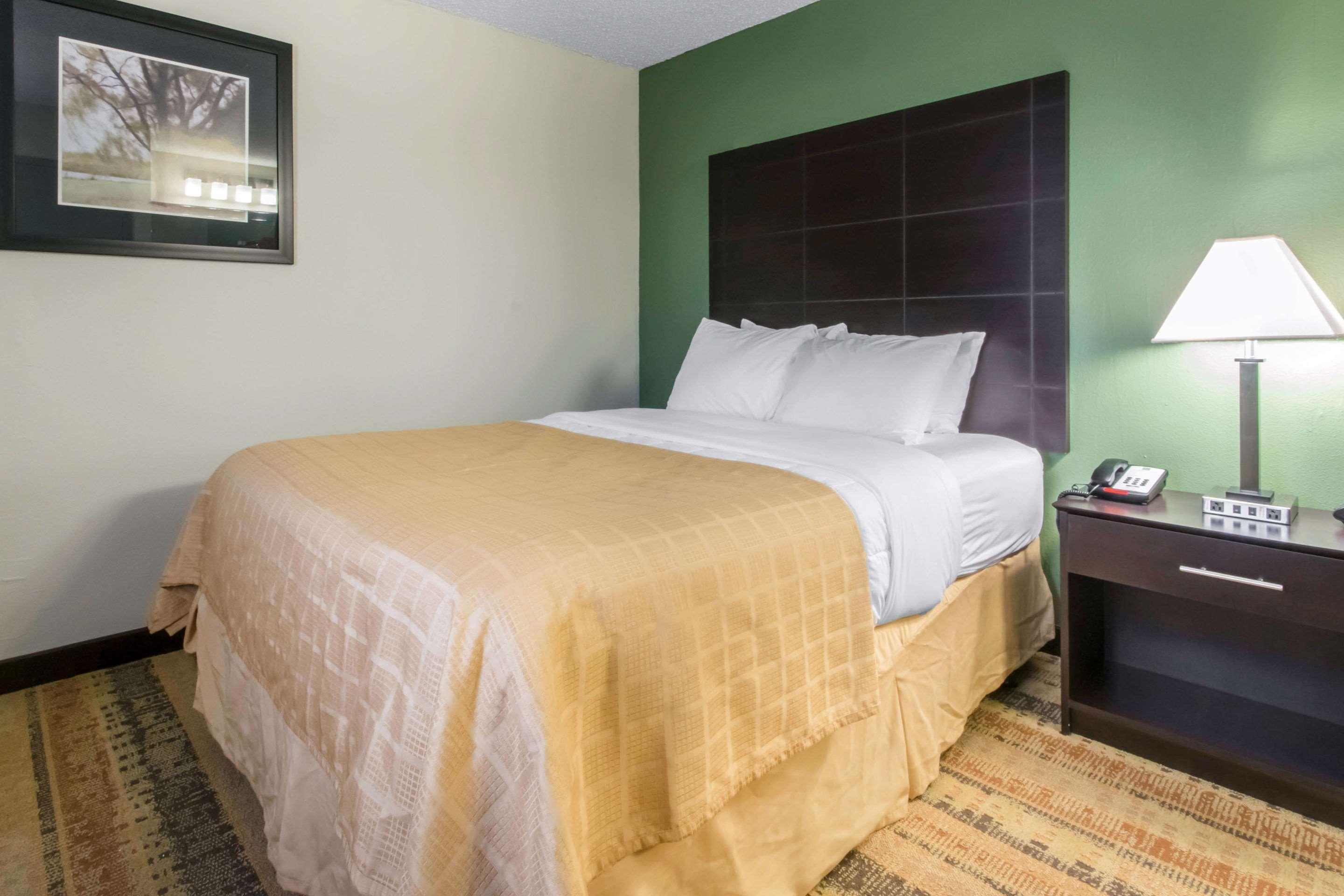 Quality Inn & Suites Horse Cave Bagian luar foto
