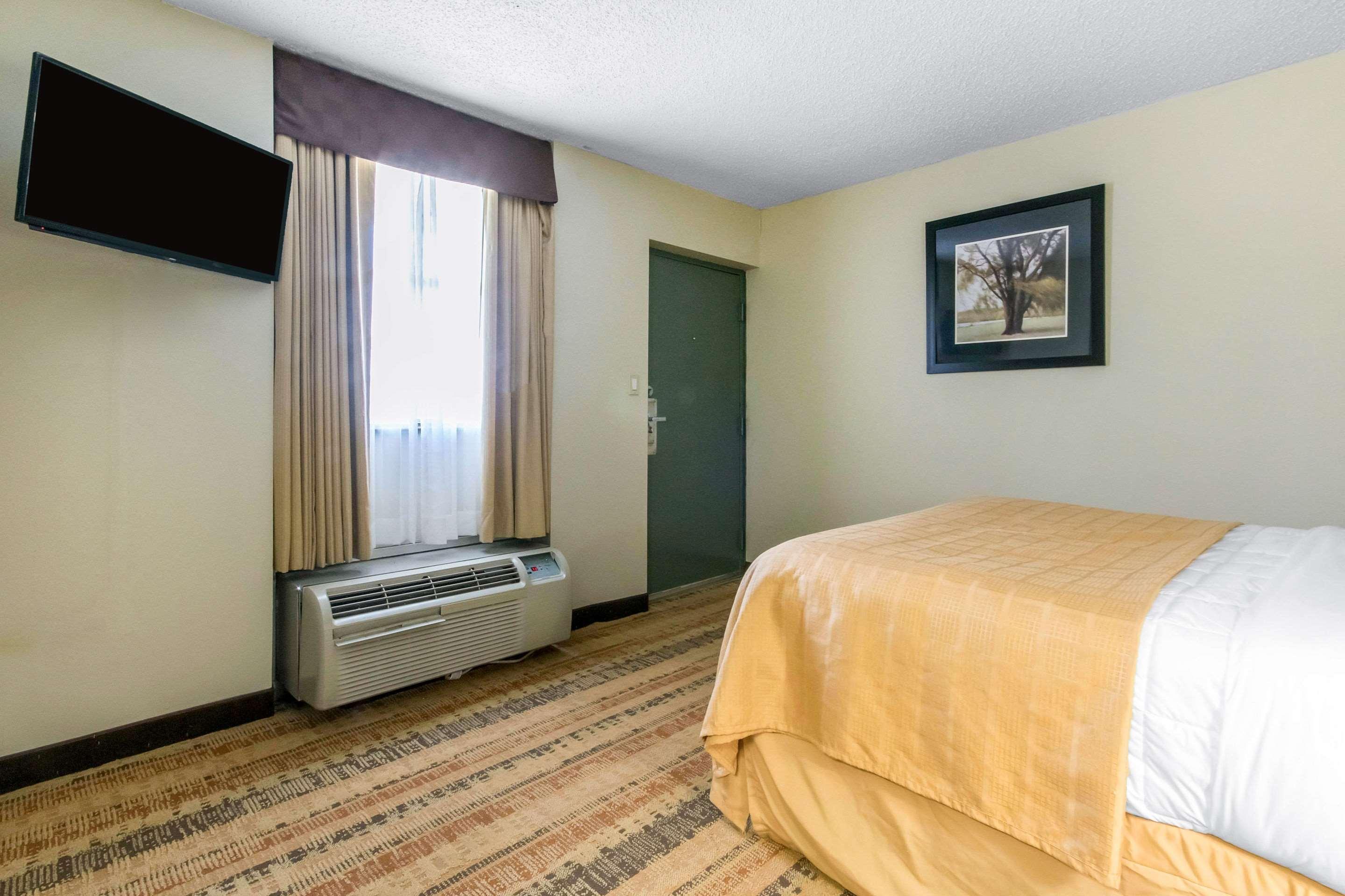 Quality Inn & Suites Horse Cave Bagian luar foto
