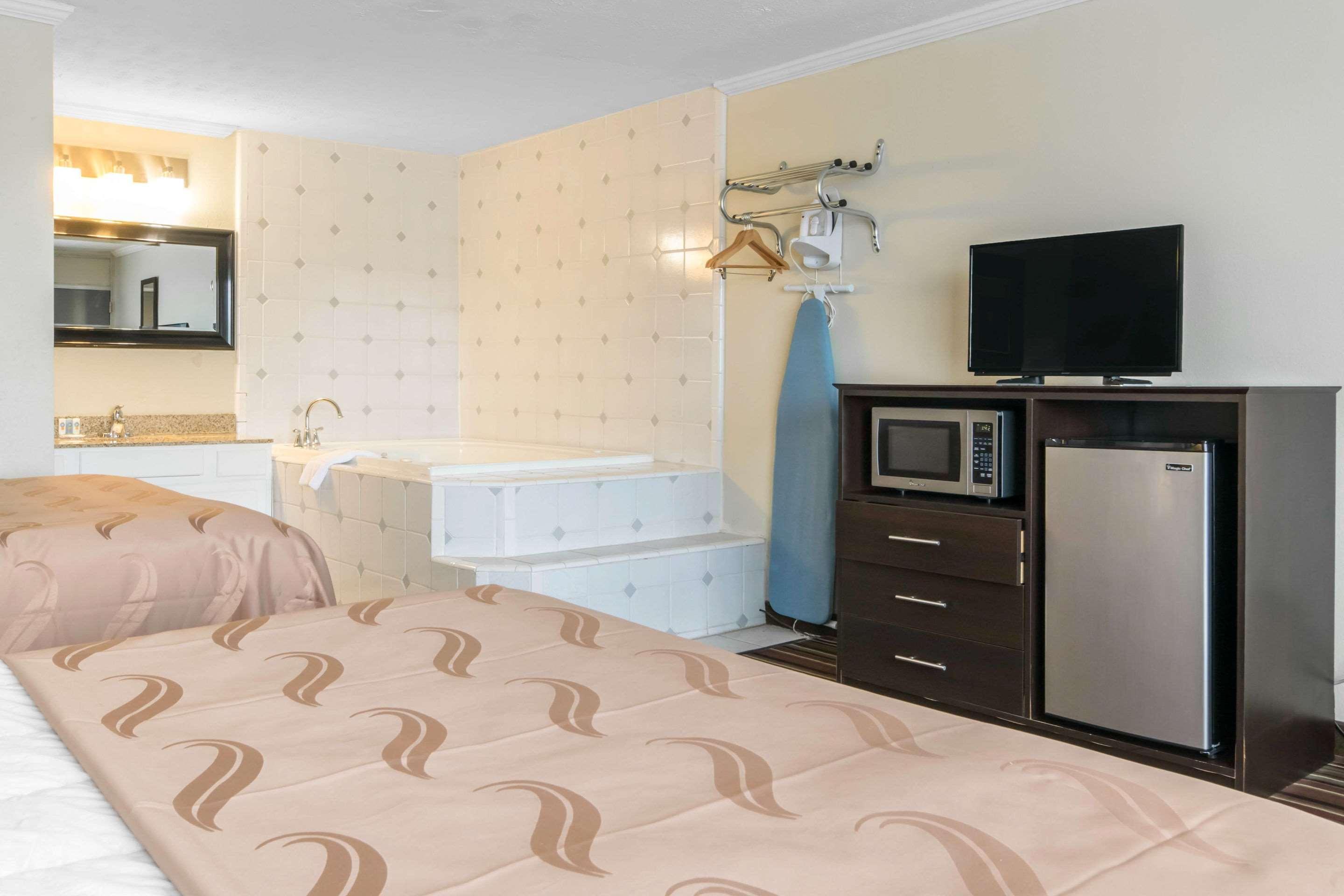 Quality Inn & Suites Horse Cave Bagian luar foto