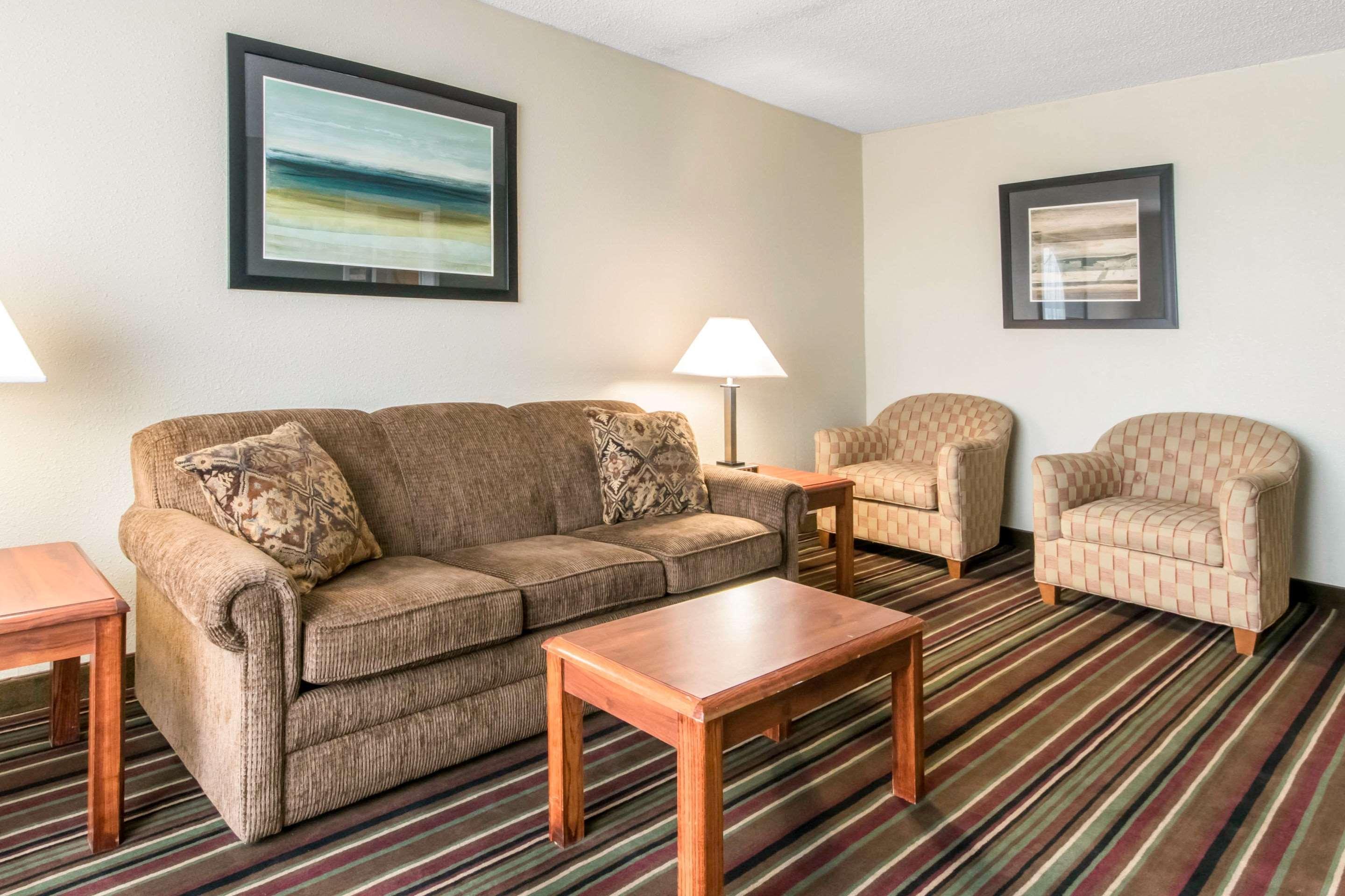 Quality Inn & Suites Horse Cave Bagian luar foto