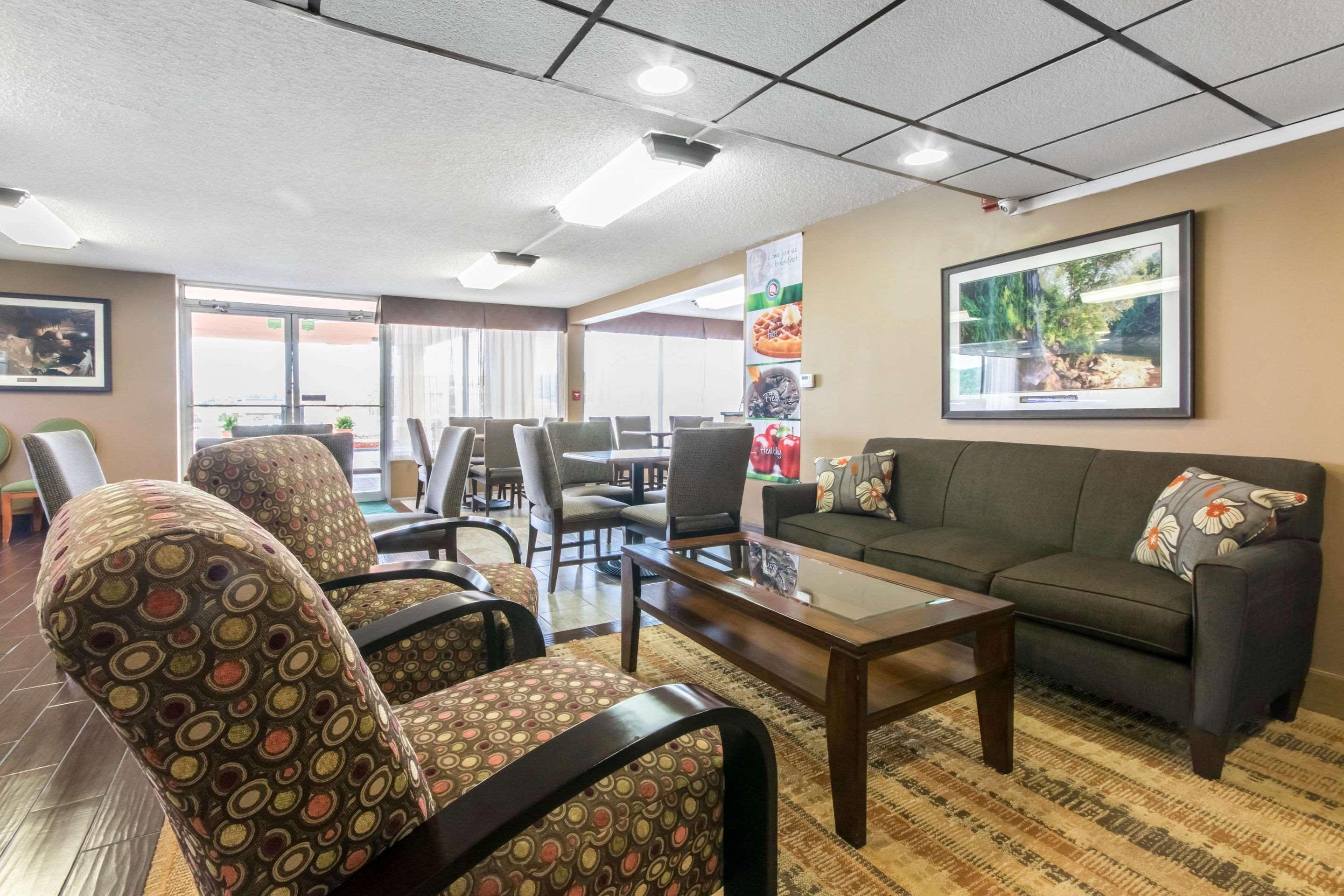Quality Inn & Suites Horse Cave Bagian luar foto
