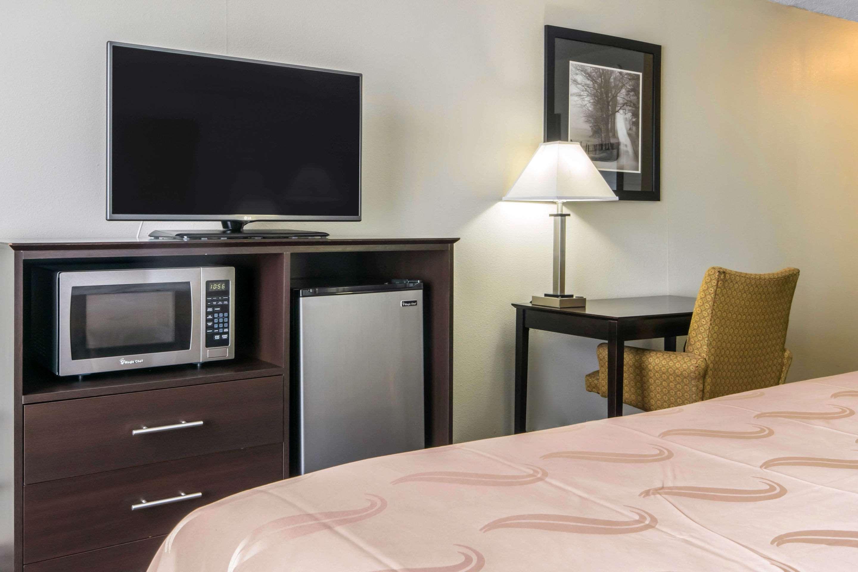 Quality Inn & Suites Horse Cave Bagian luar foto
