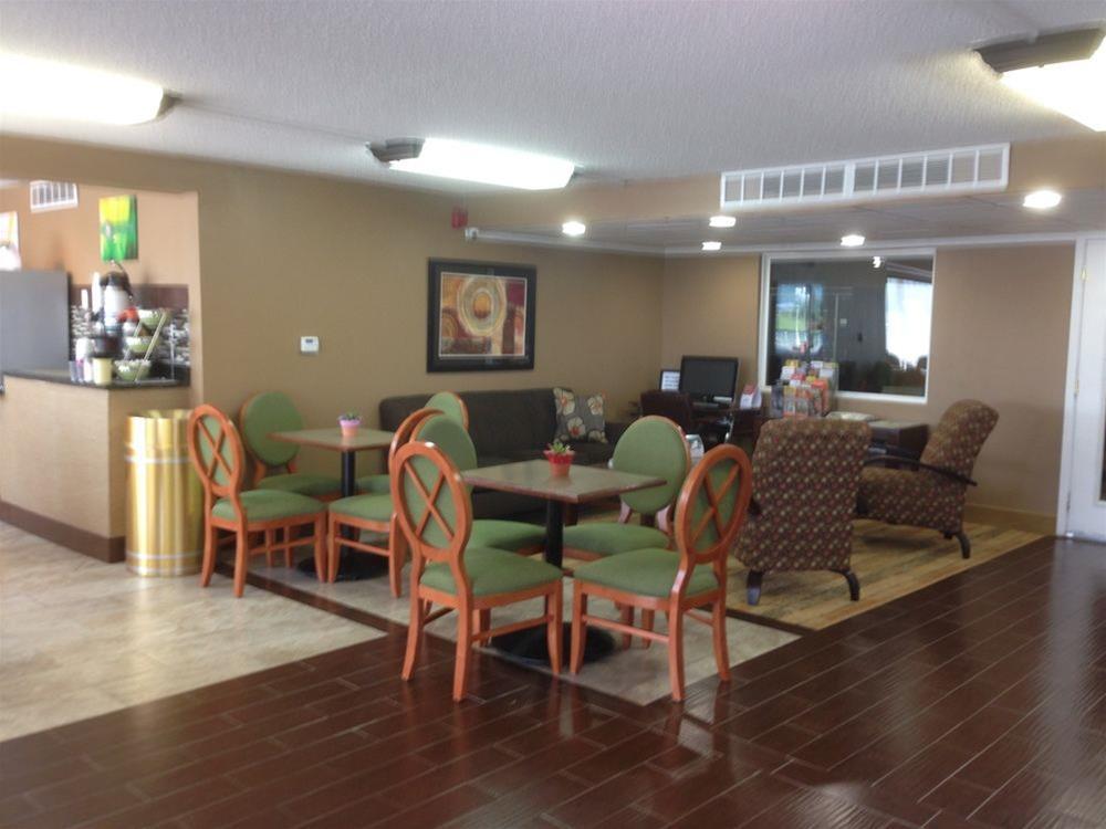 Quality Inn & Suites Horse Cave Bagian luar foto
