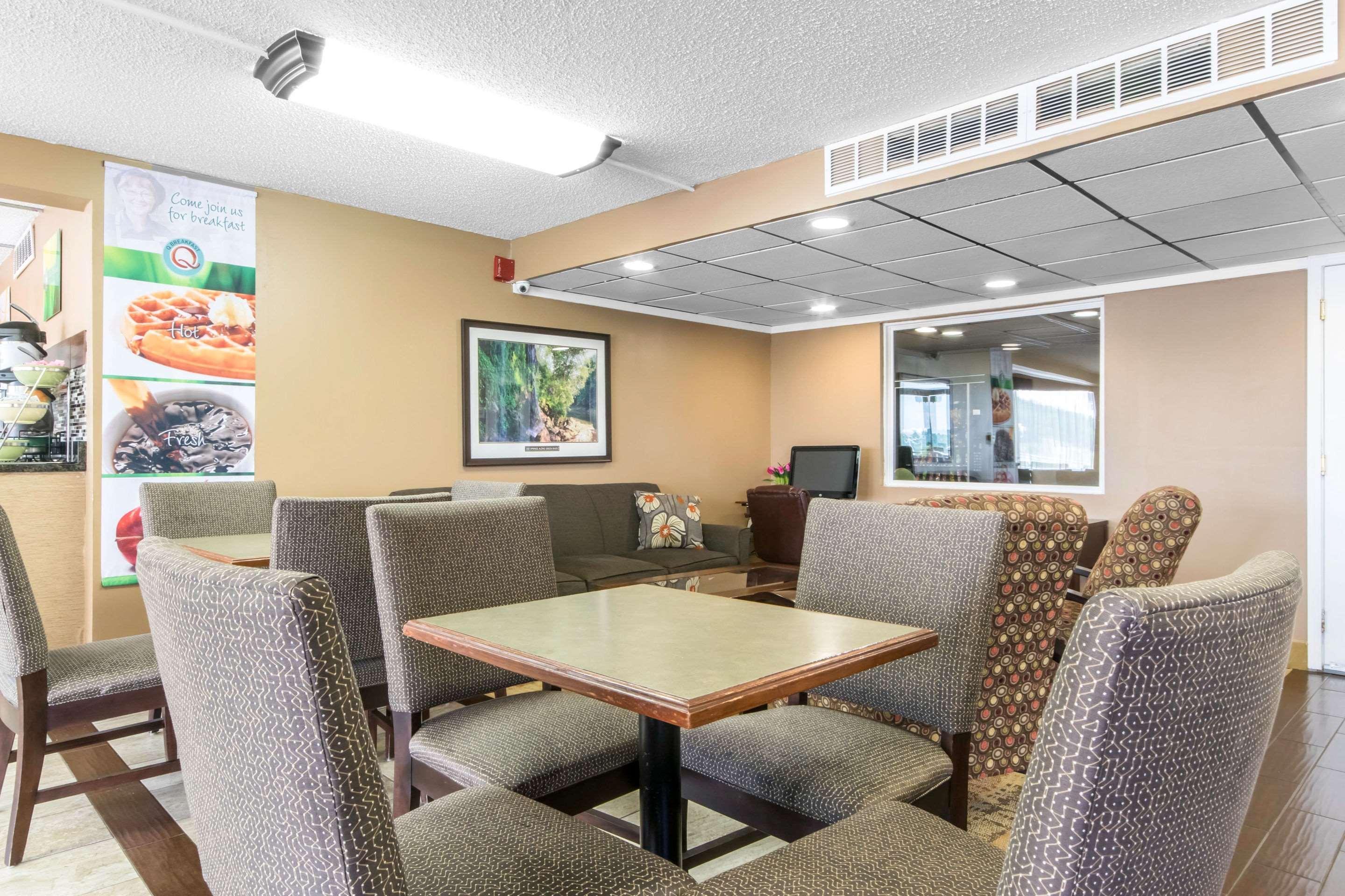 Quality Inn & Suites Horse Cave Bagian luar foto