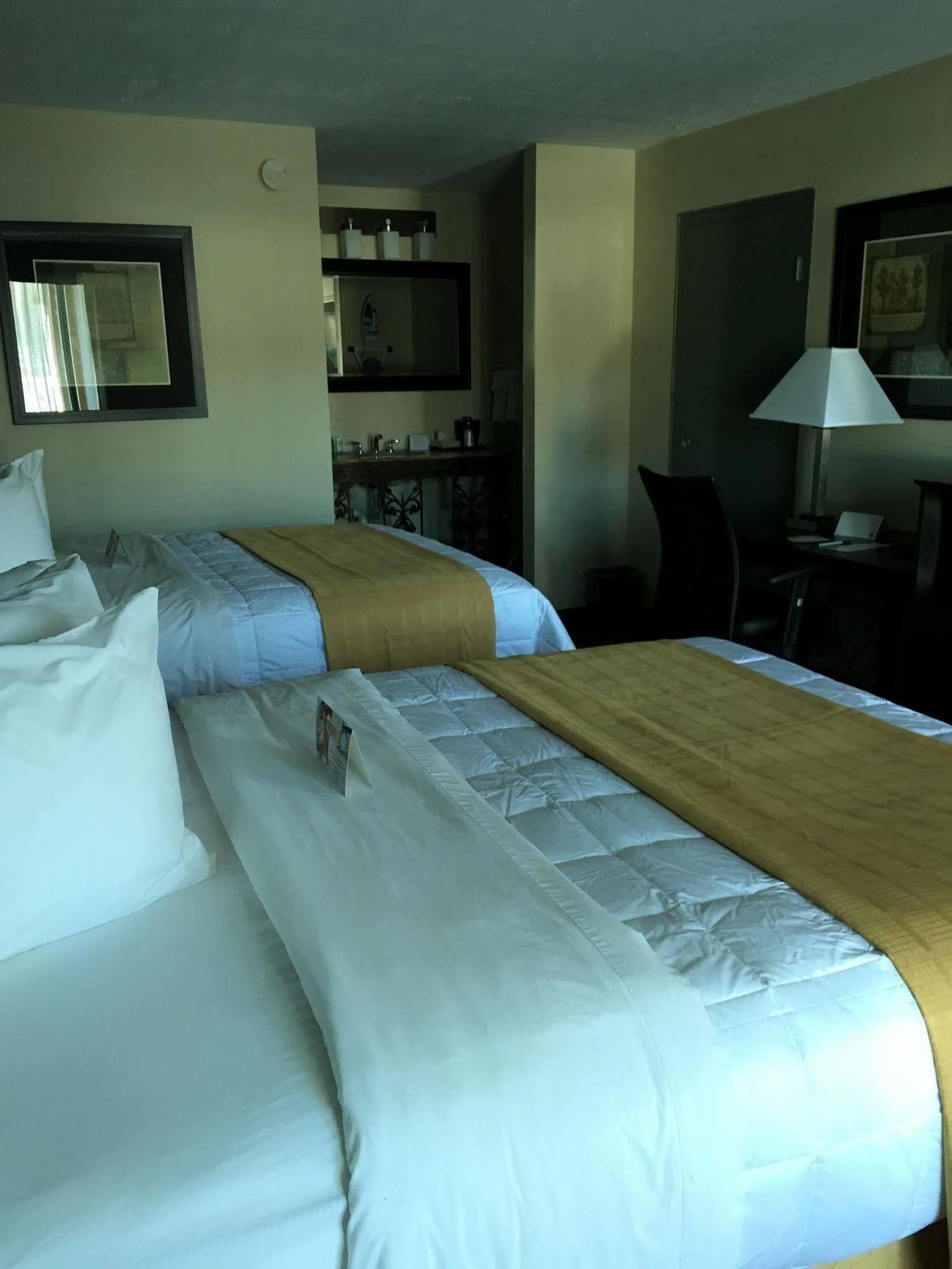 Quality Inn & Suites Horse Cave Bagian luar foto