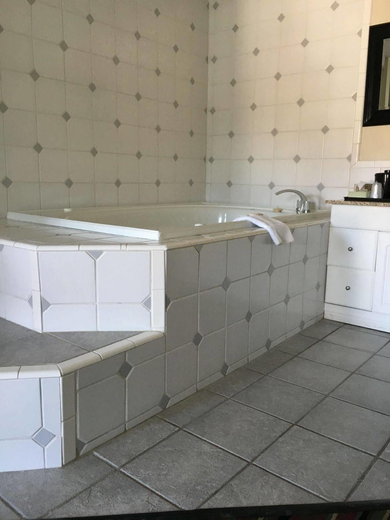 Quality Inn & Suites Horse Cave Bagian luar foto