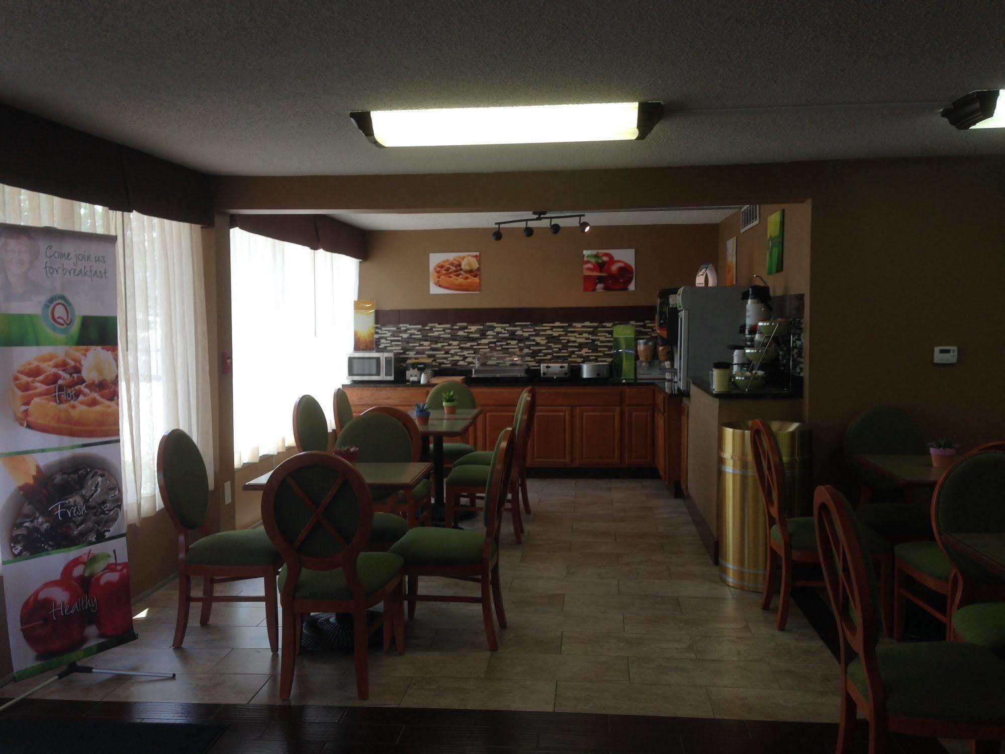 Quality Inn & Suites Horse Cave Bagian luar foto